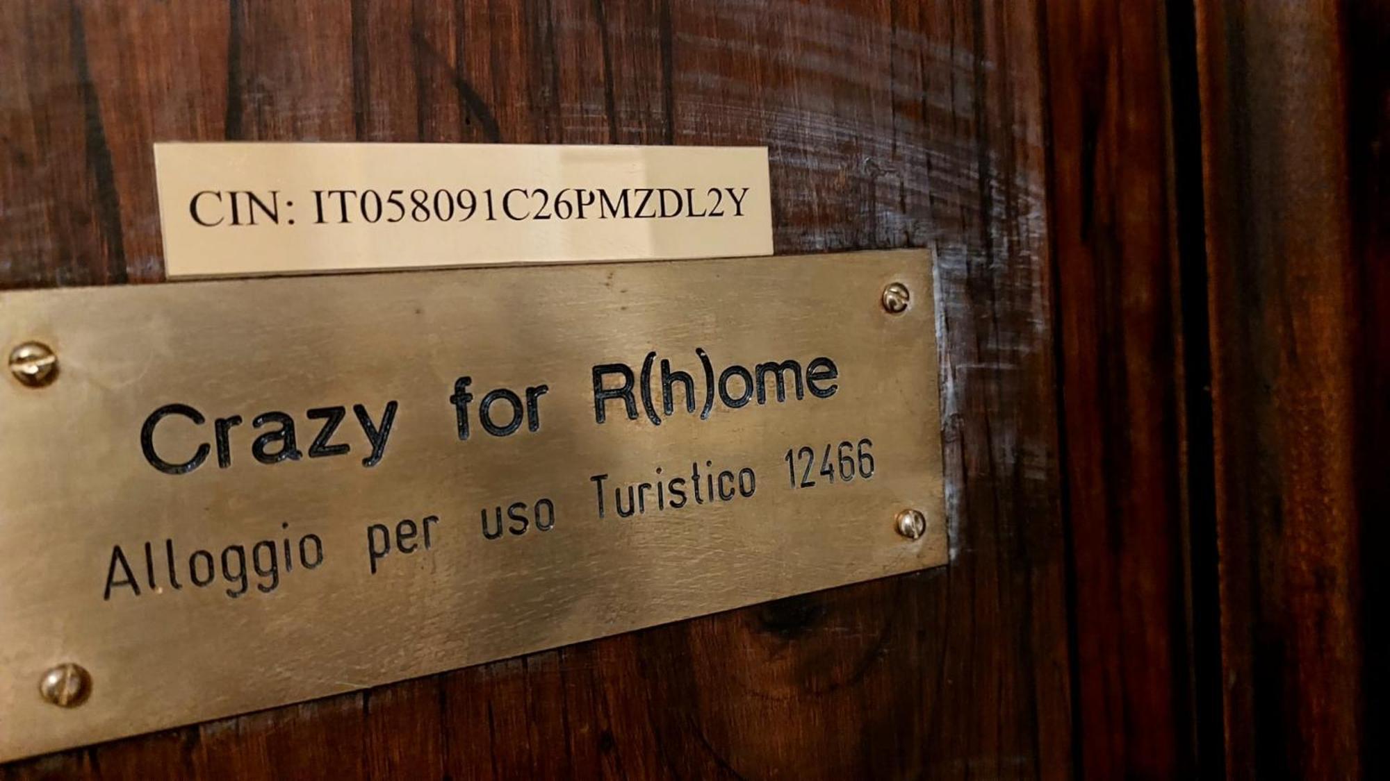 C R A Zy For Rhome روما المظهر الخارجي الصورة